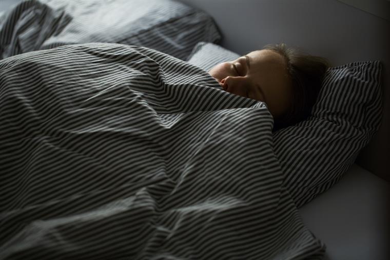 Sono. Dormir mais uma hora pode influenciar a sua saúde