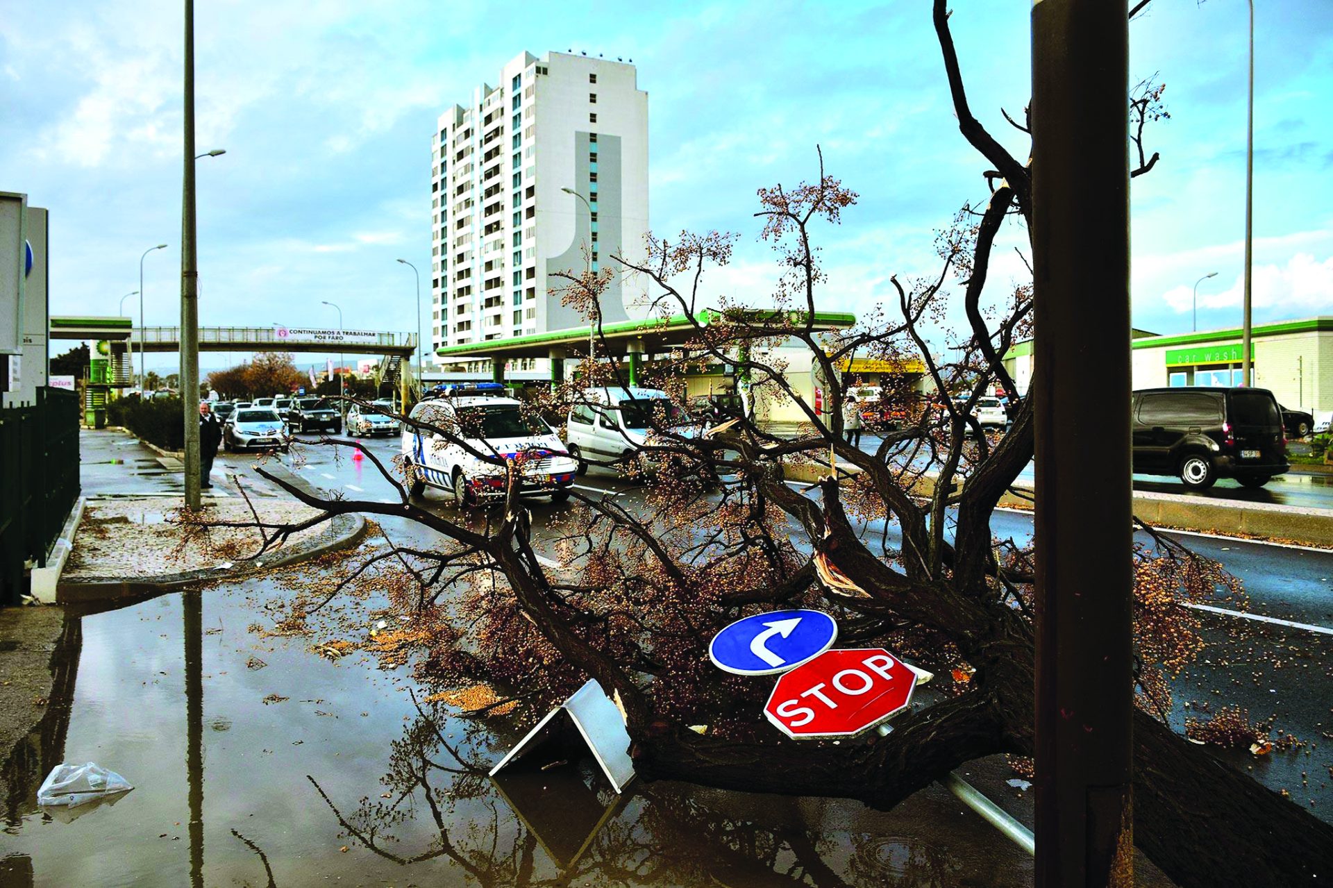 Mau tempo resulta  de alterações climáticas,  diz especialista