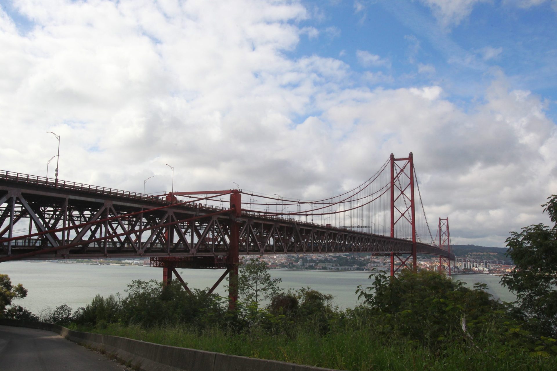 Obras na Ponte 25 de Abril não são urgentes, diz o presidente da IP