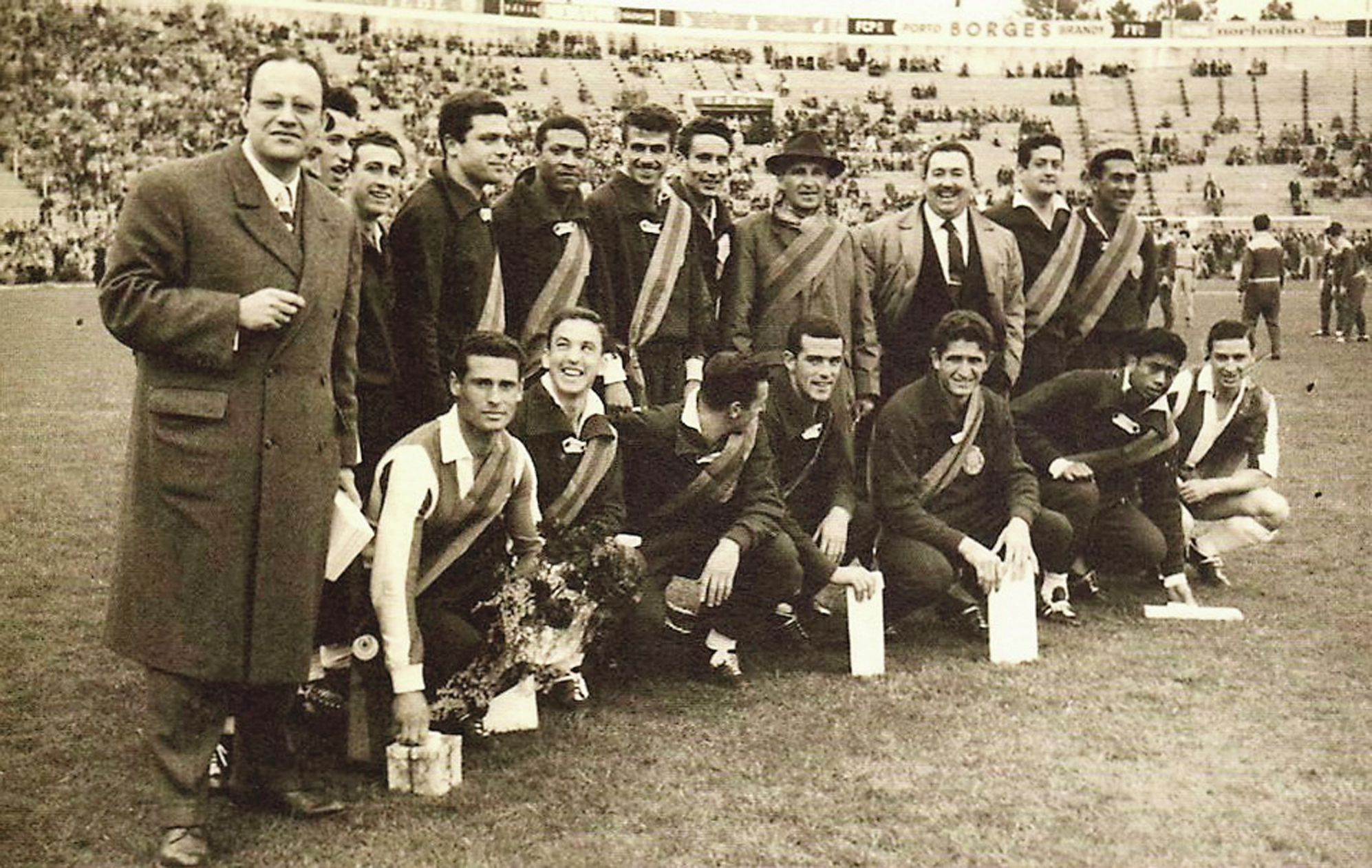 Benfica &#8211; FC Porto 1958 e aquela feia mancha branca!