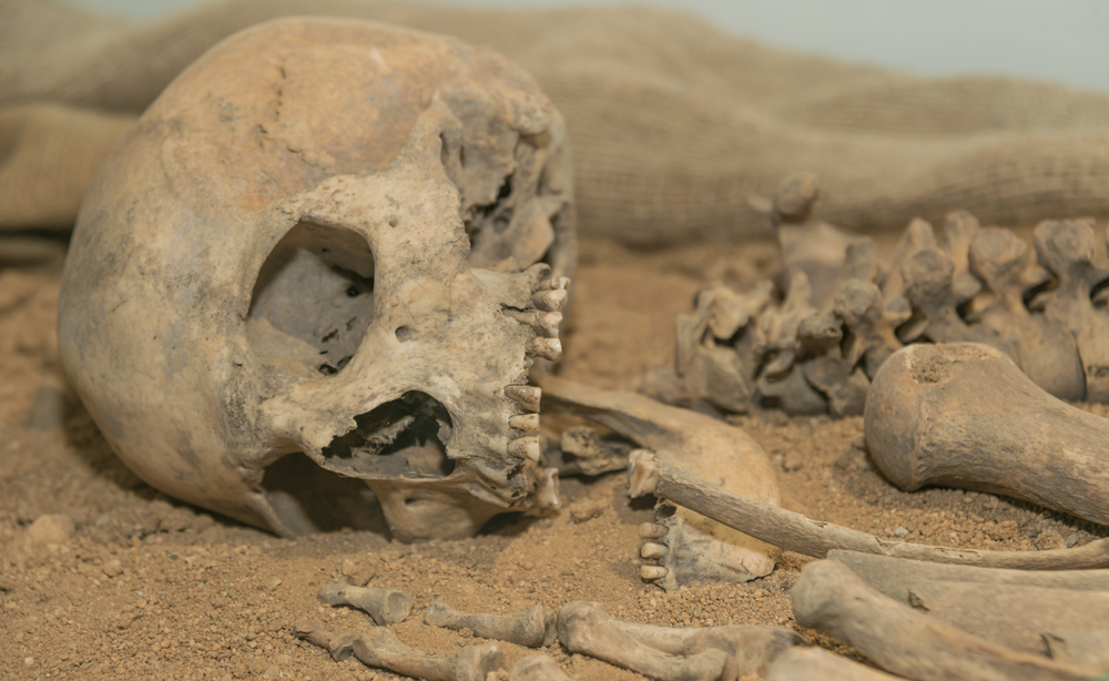 Peru. Descobertas ossadas de 140 crianças