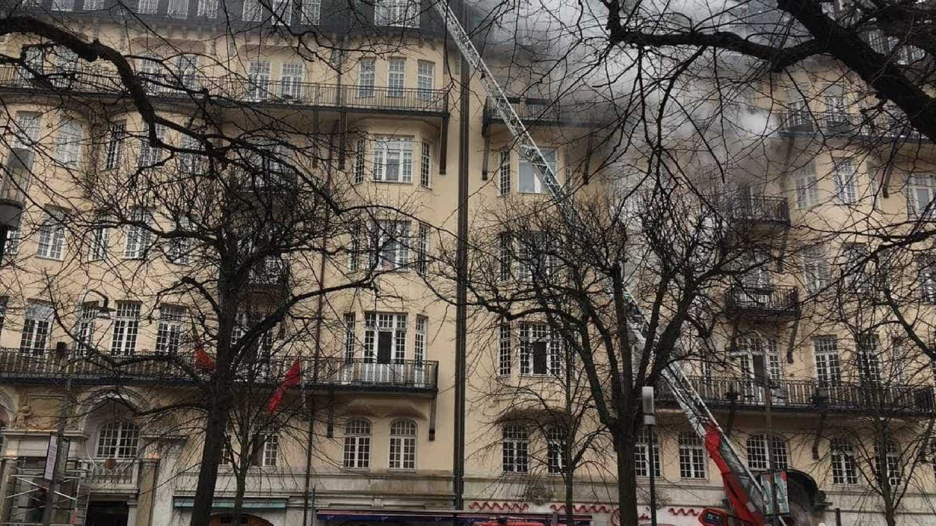 Incêndio na embaixada portuguesa na Suécia faz pelo menos 14 feridos