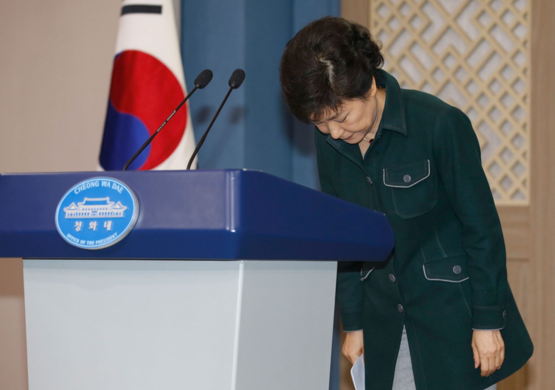 Ex-Presidente da Coreia do Sul condenada a 24 anos de prisão