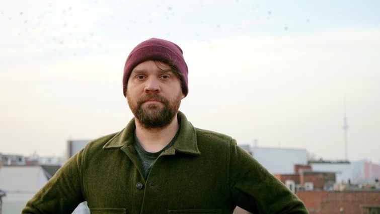 Autoridades encontraram o corpo do cantor Scott Hutchison