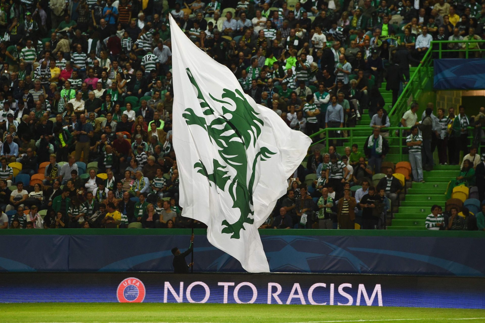 “Ninguém quer ficar num clube por si presidido”, diz Queiroz Pereira