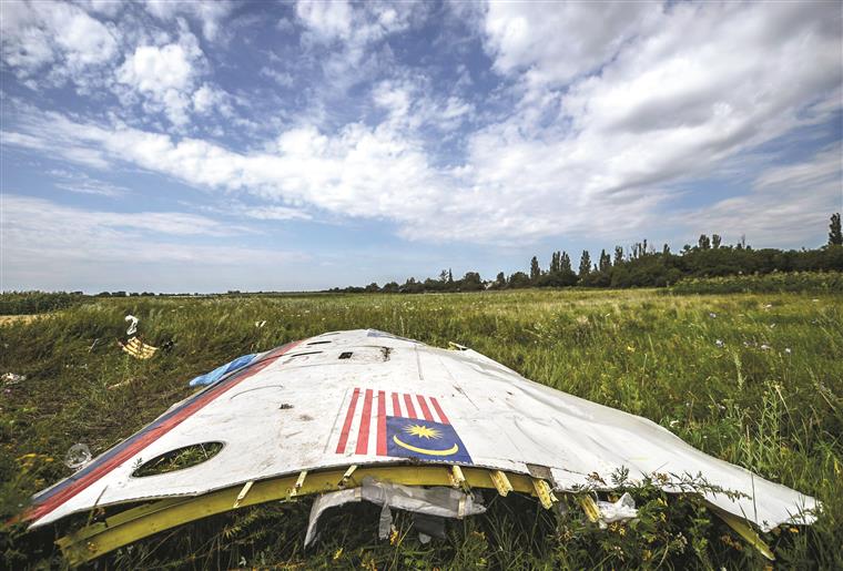 Voo MH17 da Malasya Airlines foi atingido por mísseis militares russos