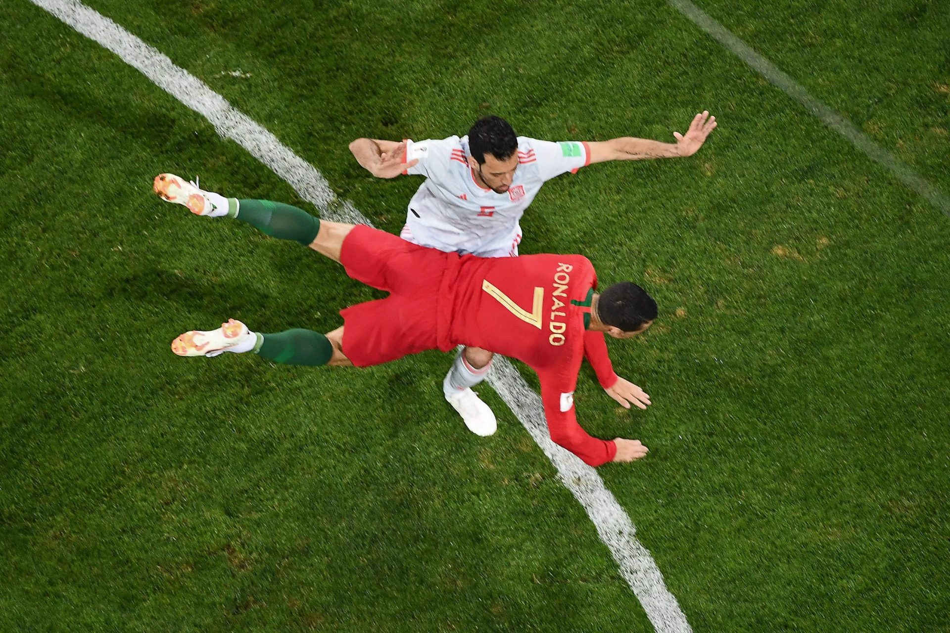 Veja aqui os melhores momentos do jogo Portugal-Espanha | Fotogaleria