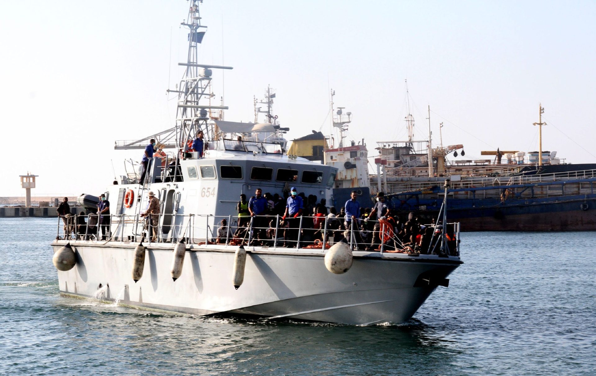 Líbia. Mais de 100 migrantes desaparecidos após naufrágio