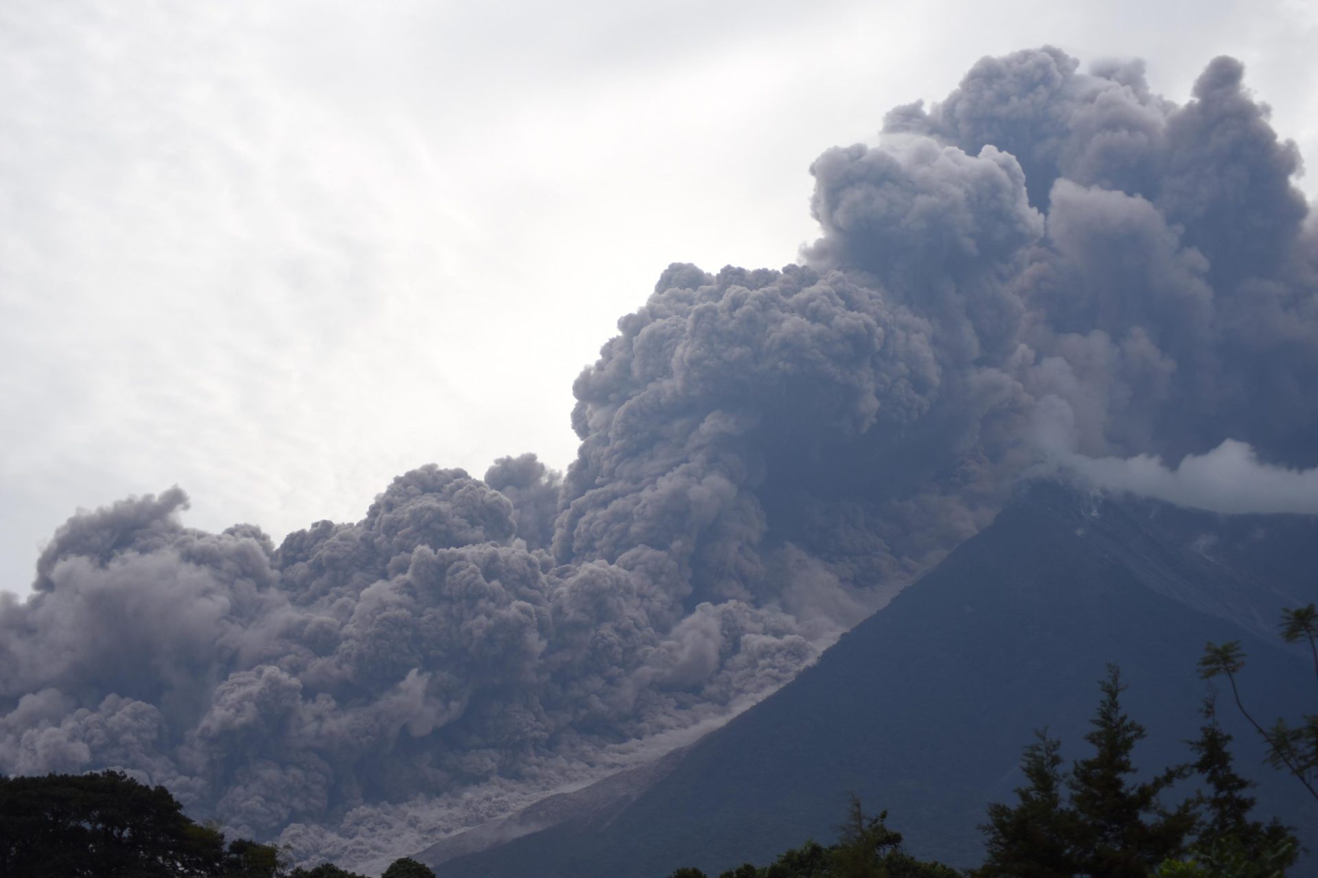 Erupção vulcânica na Guatemala. Há pelo menos 25 mortos e 20 feridos