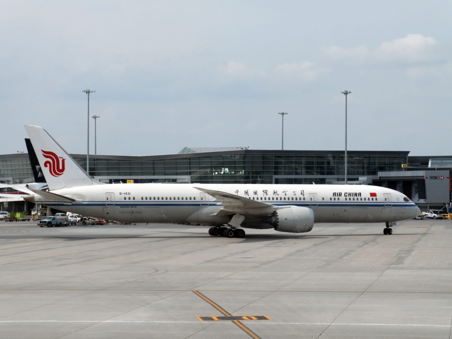 Avião que fazia ligação Paris-Pequim obrigado a aterrar novamente devido a ameaça terrorista