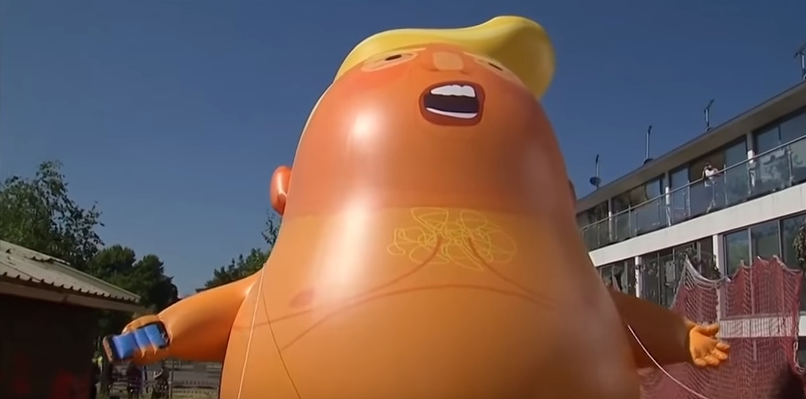 Londres dá luz verde para o balão gigante de Trump bebé voar