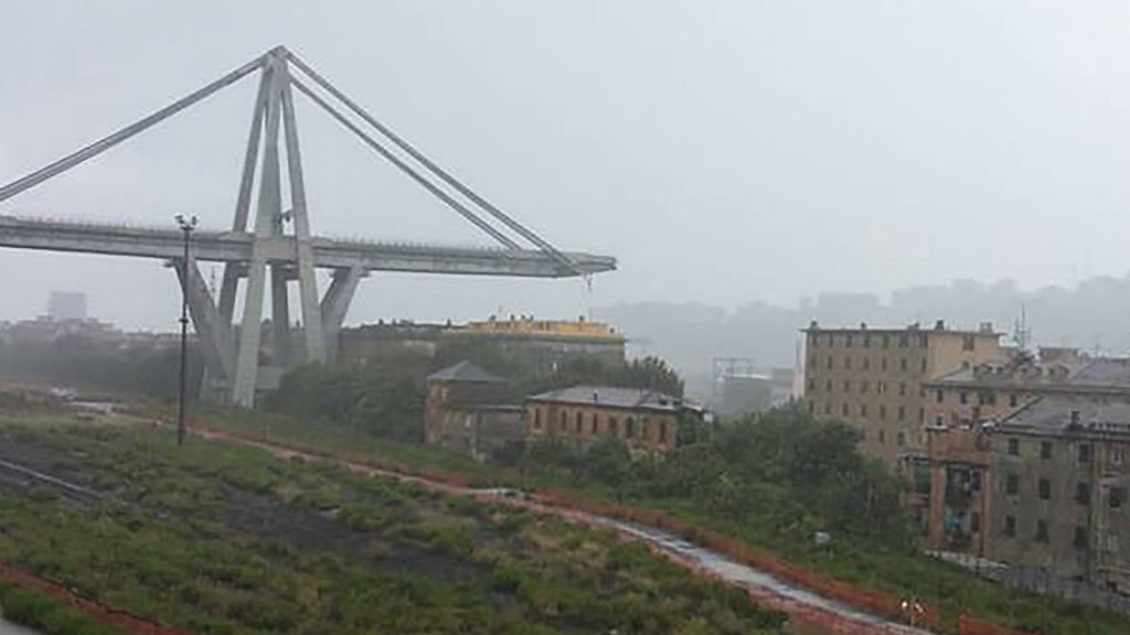 Génova. Habitações por baixo da ponte foram evacuadas