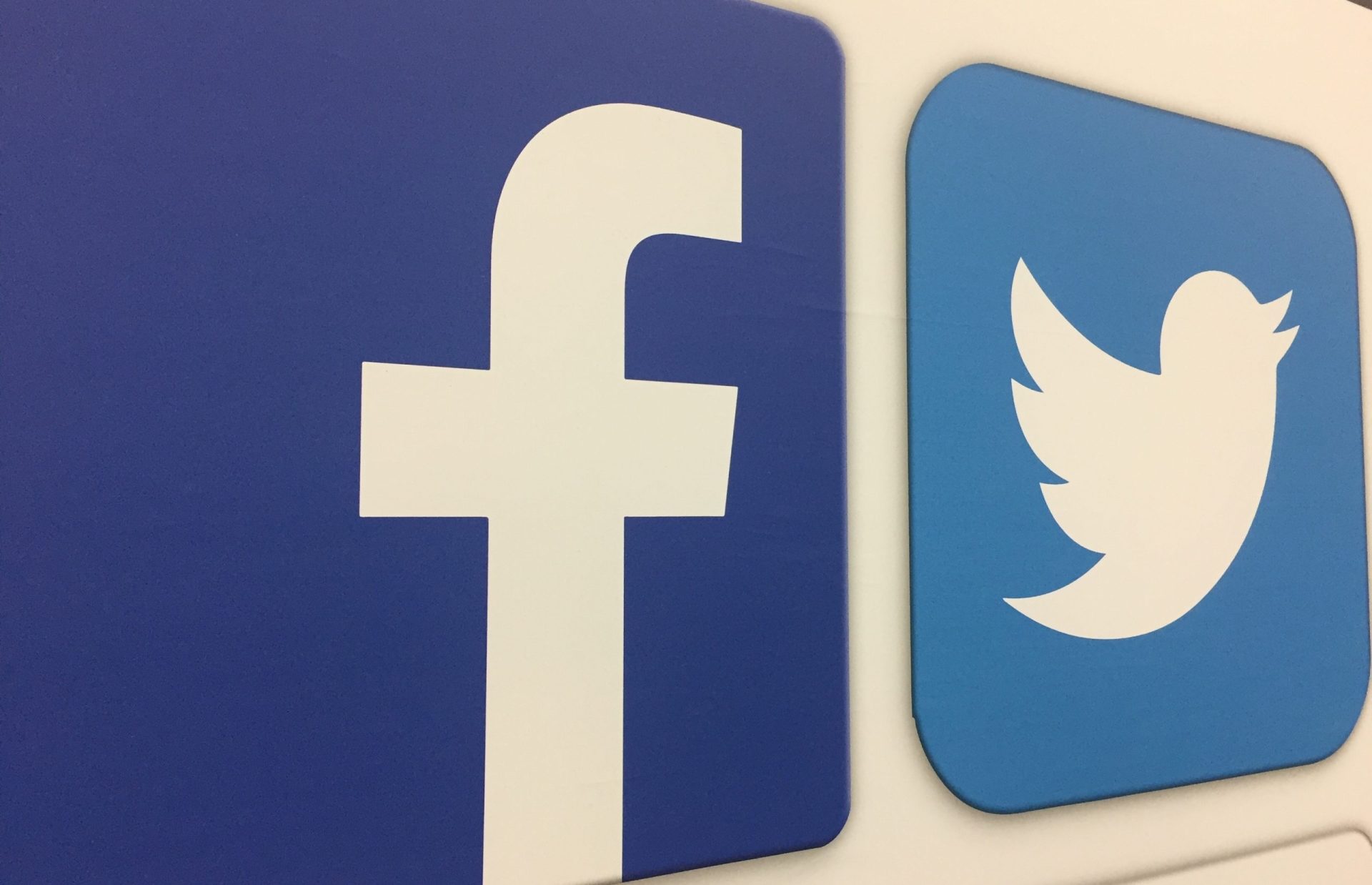 Facebook e Twitter banem contas ligadas à Rússia e ao Irão