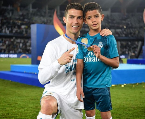 Ronaldo admite que “sonha” ver Cristianinho “como jogador de futebol”