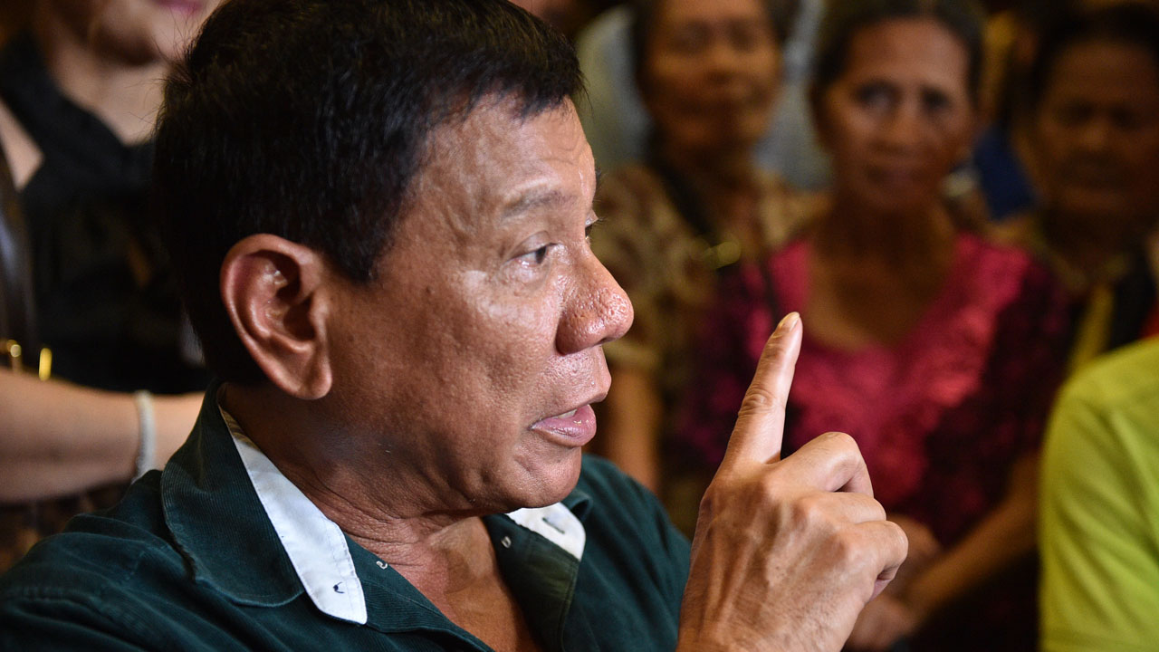 “Se houver muitas mulheres bonitas, haverá muitas violações”, defende presidente das Filipinas