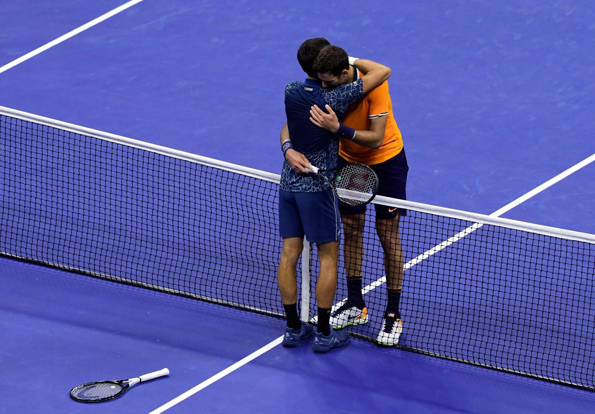 Novak Djokovic consola rival na final da US Open | Vídeo