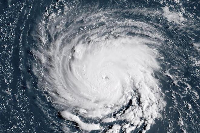 Governo diz que não há portugueses afetados pelo furacão Florence