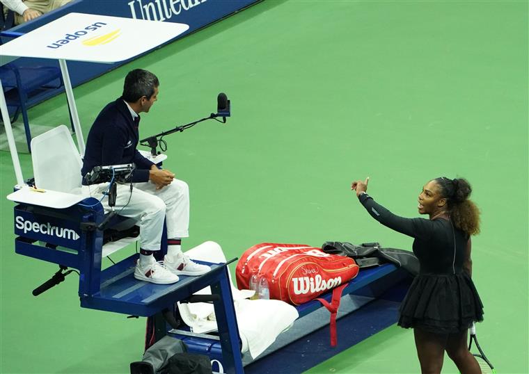 Serena Williams volta a falar da final do US Open. &#8220;Nós nunca fizemos nenhum sinal&#8221;