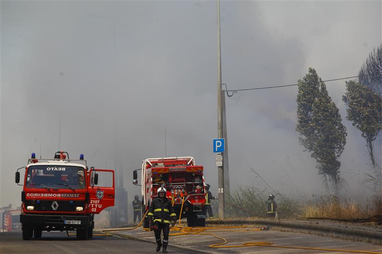 20 concelhos de Portugal continental em risco máximo de incêndio esta quinta-feira