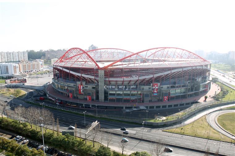 Benfica e Sp. Braga vão mesmo ter jogos à porta fechada