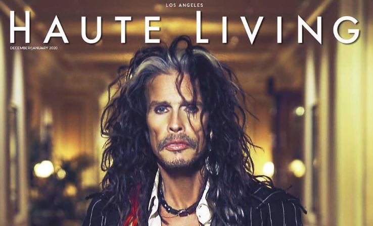 Steven Tyler posa nu aos 71 anos