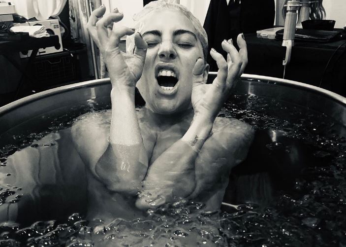 Lady Gaga não se lembra da última vez que tomou banho
