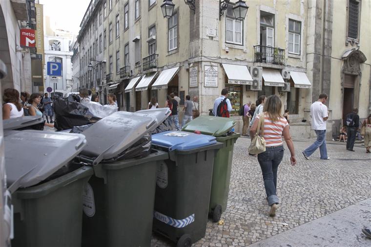 Recolha de lixo em Lisboa só no dia 26 de dezembro