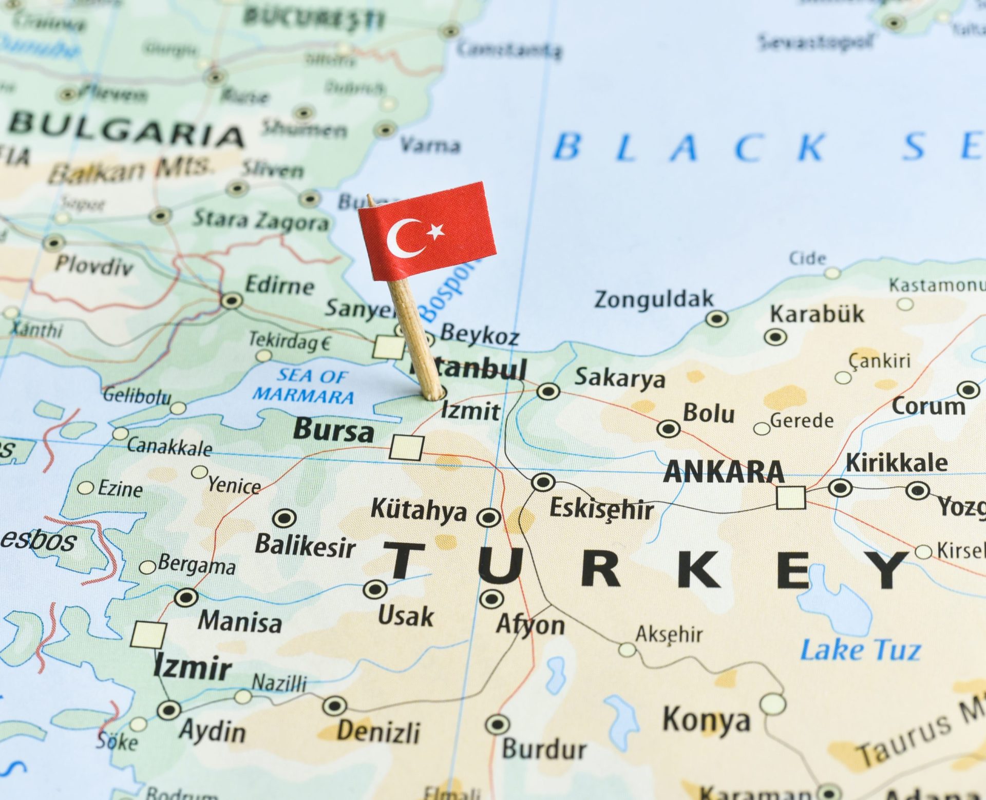 Naufrágio de barco de imigrantes ilegais faz pelo menos sete mortos na Turquia