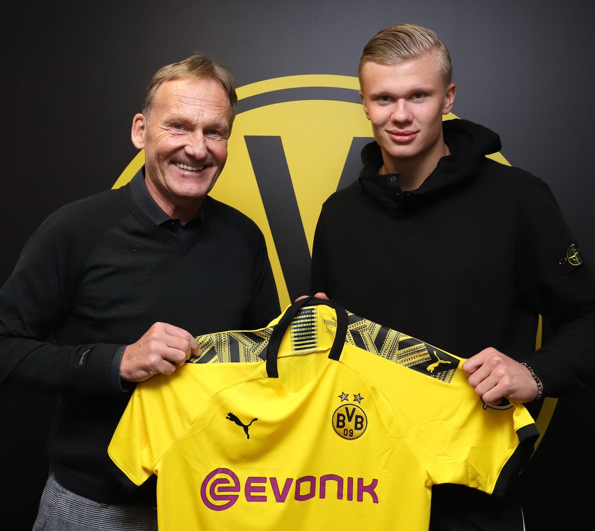 Haaland oficializado no Borussia Dortmund
