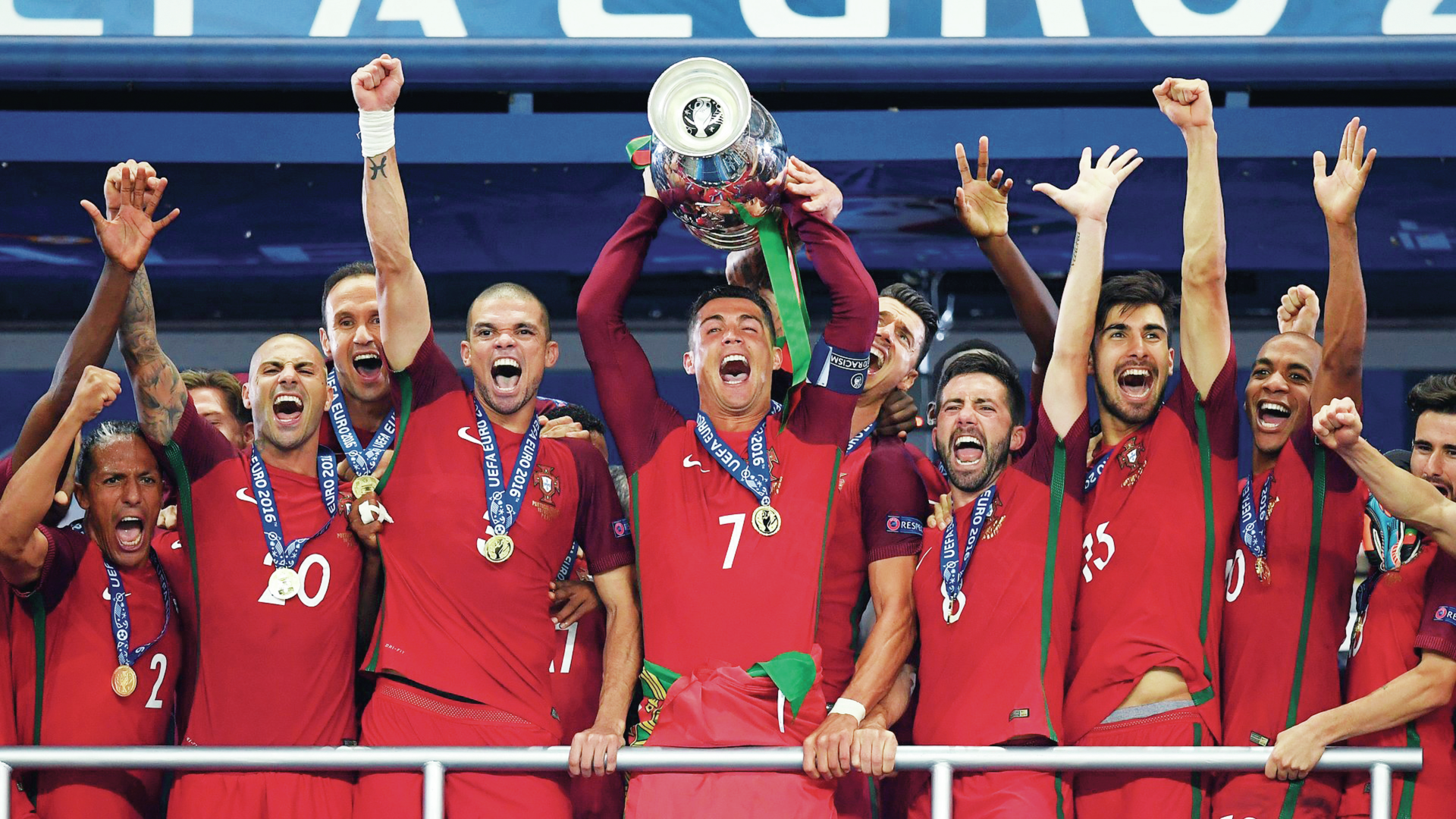 Portugal tenta revalidar título