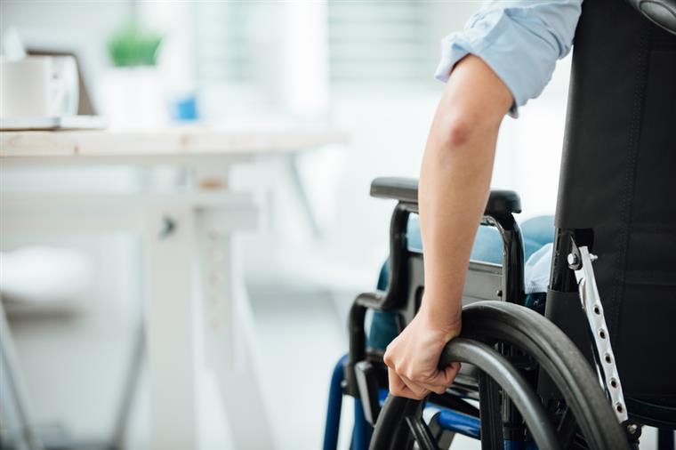 Bloco vai propor reforma aos 55 anos para pessoas com deficiência
