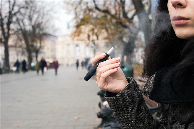 Autoridades portuguesas alertam para riscos de cigarros eletrónicos