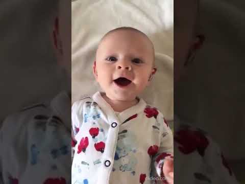 Reação de bebé que nasceu surda ao ouvir a voz da mãe está a tornar-se viral