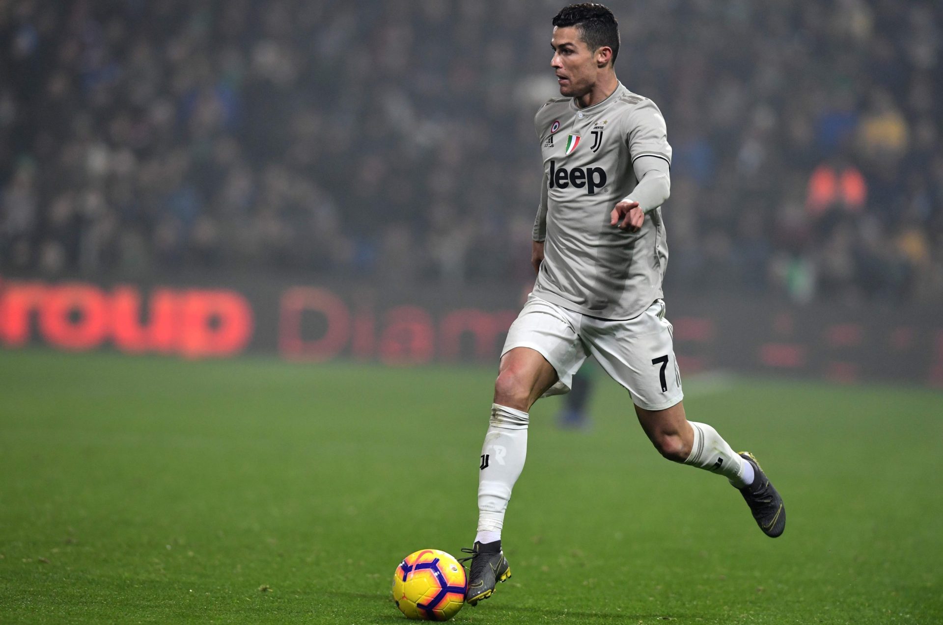 Há um novo cântico dos adeptos para Ronaldo: “Cristiano da Madeira” | Vídeo