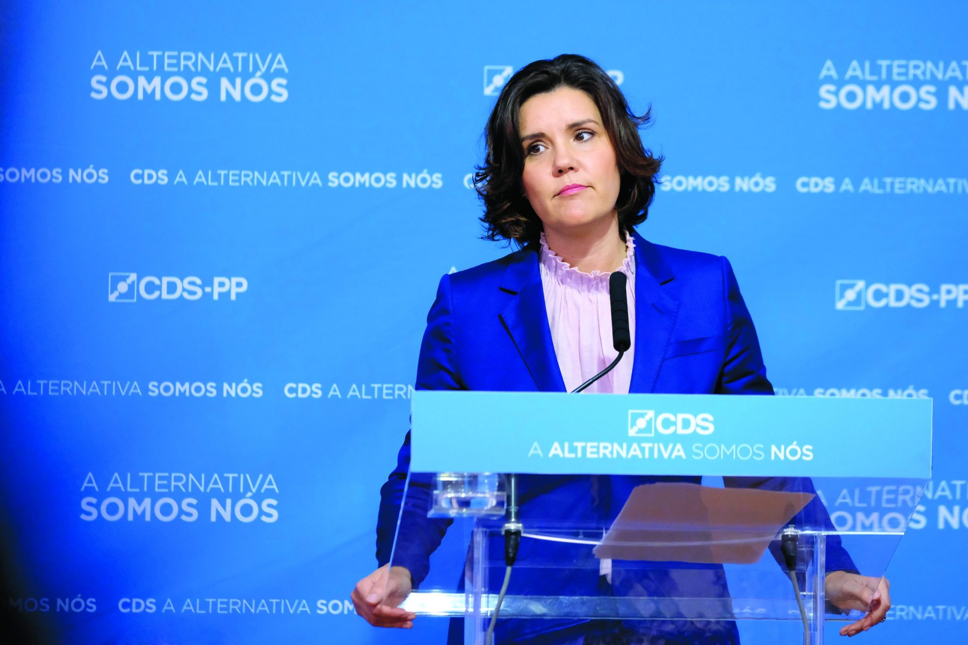 CDS quer antecipar legislativas