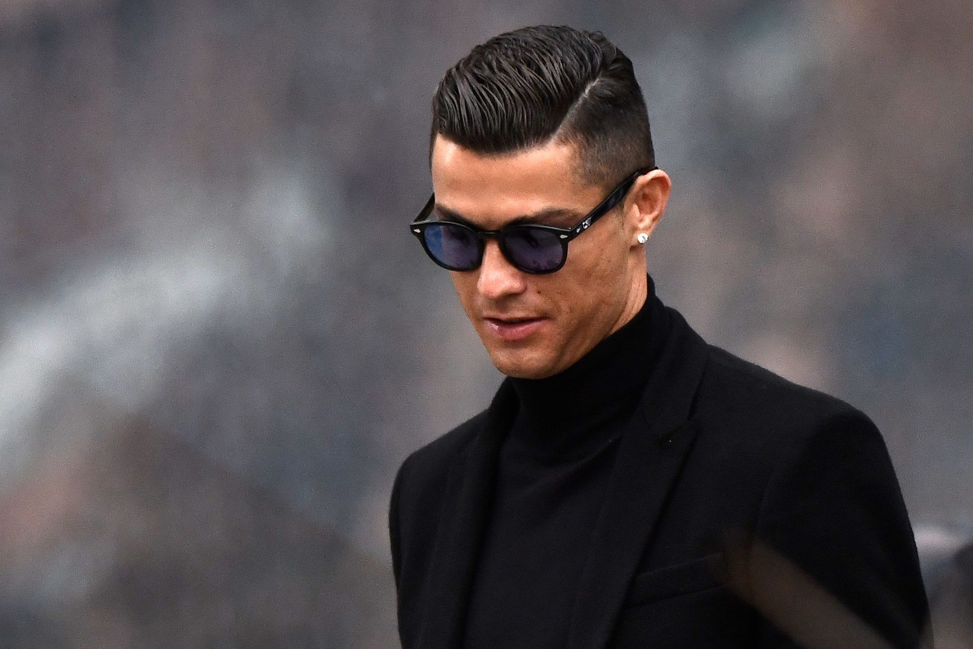 Cristiano Ronaldo mantém condecorações da República