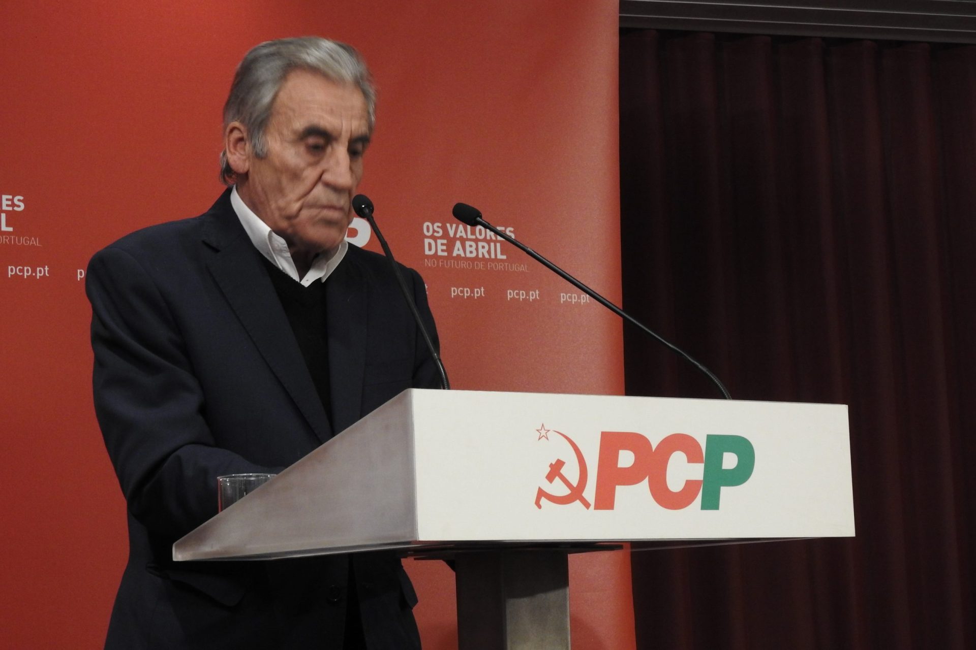 Jerónimo de Sousa reitera exigência de salário mínimo de 650 euros