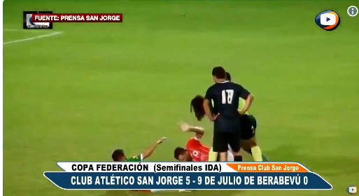 Argentina. Jogador agride três adversários após ser expulso do jogo (com vídeo)