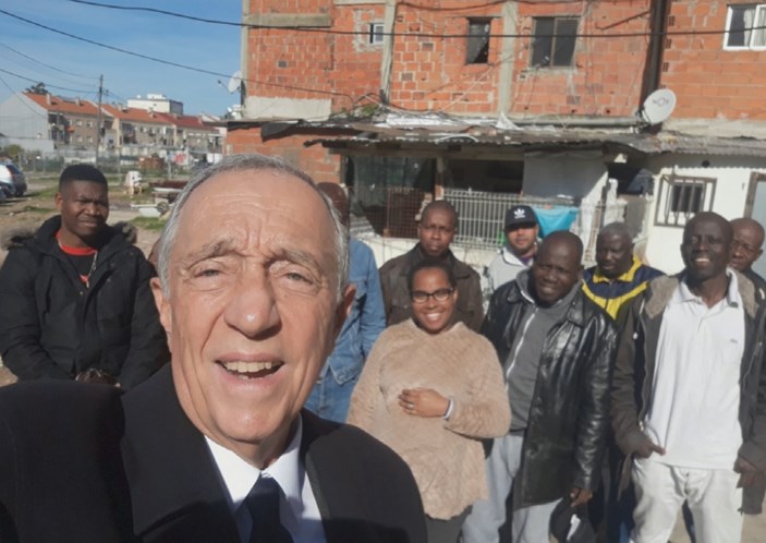 As selfies de Marcelo no Bairro da Jamaica que irritaram a polícia