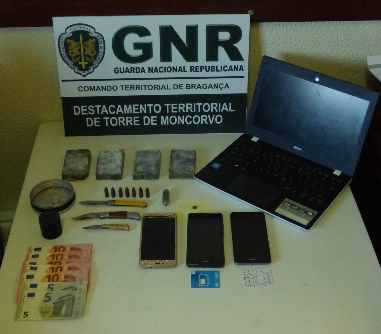 Detidos pela GNR por venderem droga a menores