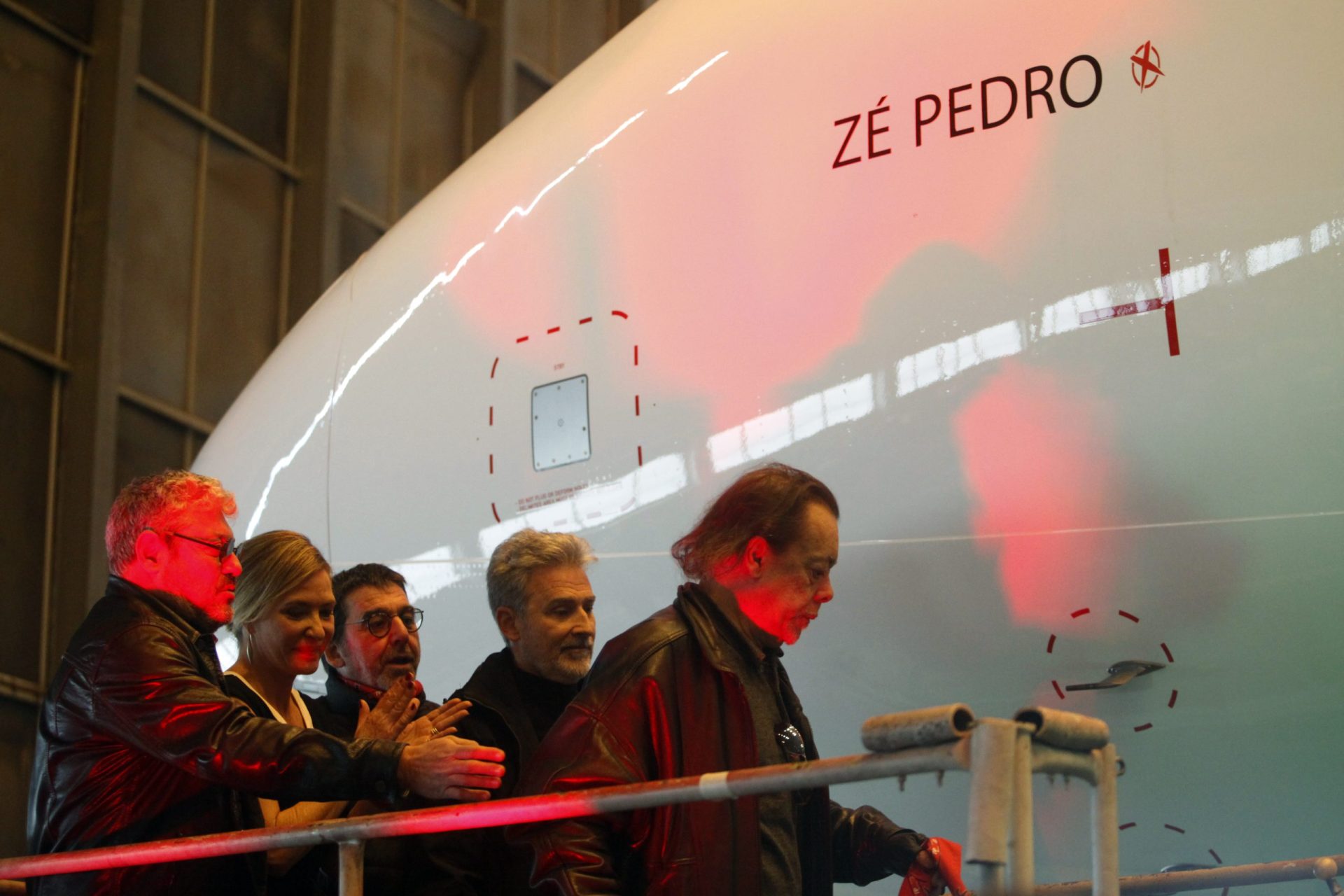 TAP apresenta avião em homenagem a Zé Pedro