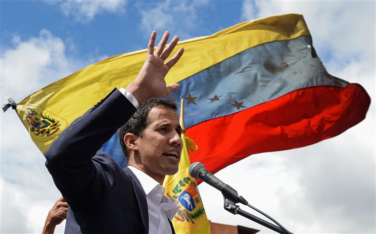 Guaidó disposto a autorizar intervenção militar dos EUA na Venezuela “se necessário”