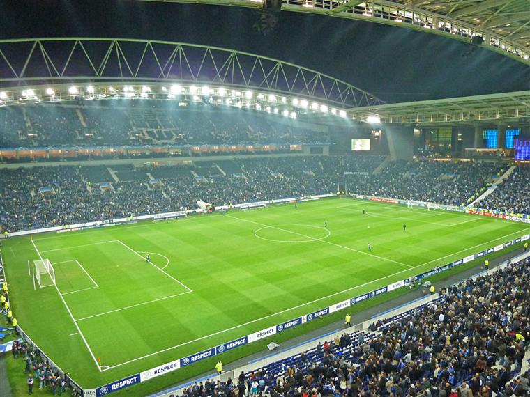 FC Porto vence Marítimo por 3-0