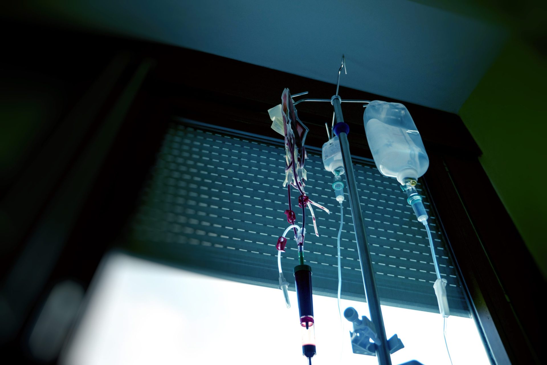 Jovem em estado crítico depois de recusar transfusão de sangue por ser Testemunha de Jeová