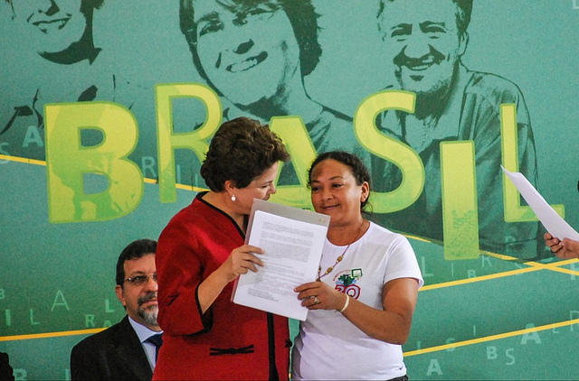 Líder do Movimento dos Atingidos por Barragens do Brasil assassinada a tiro