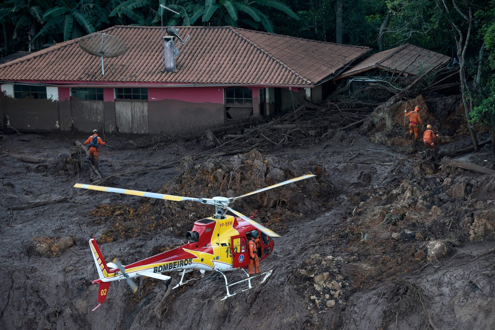 Ainda são procurados 93 corpos após rutura da barragem de Brumadinho, no Brasil