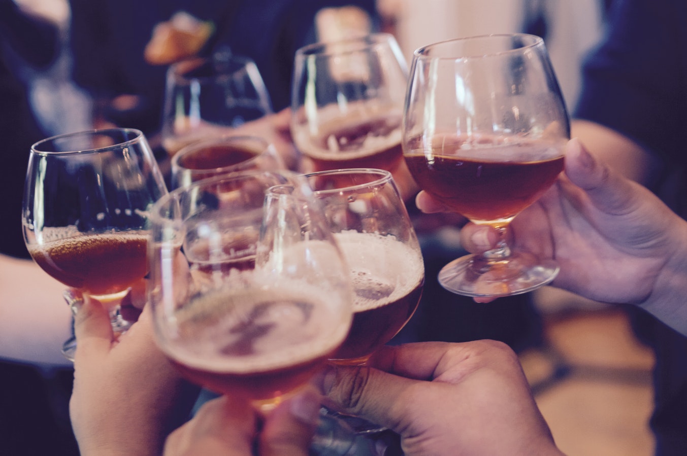 Bebida sintética vai permitir a ‘diversão’ do álcool, mas sem ressaca