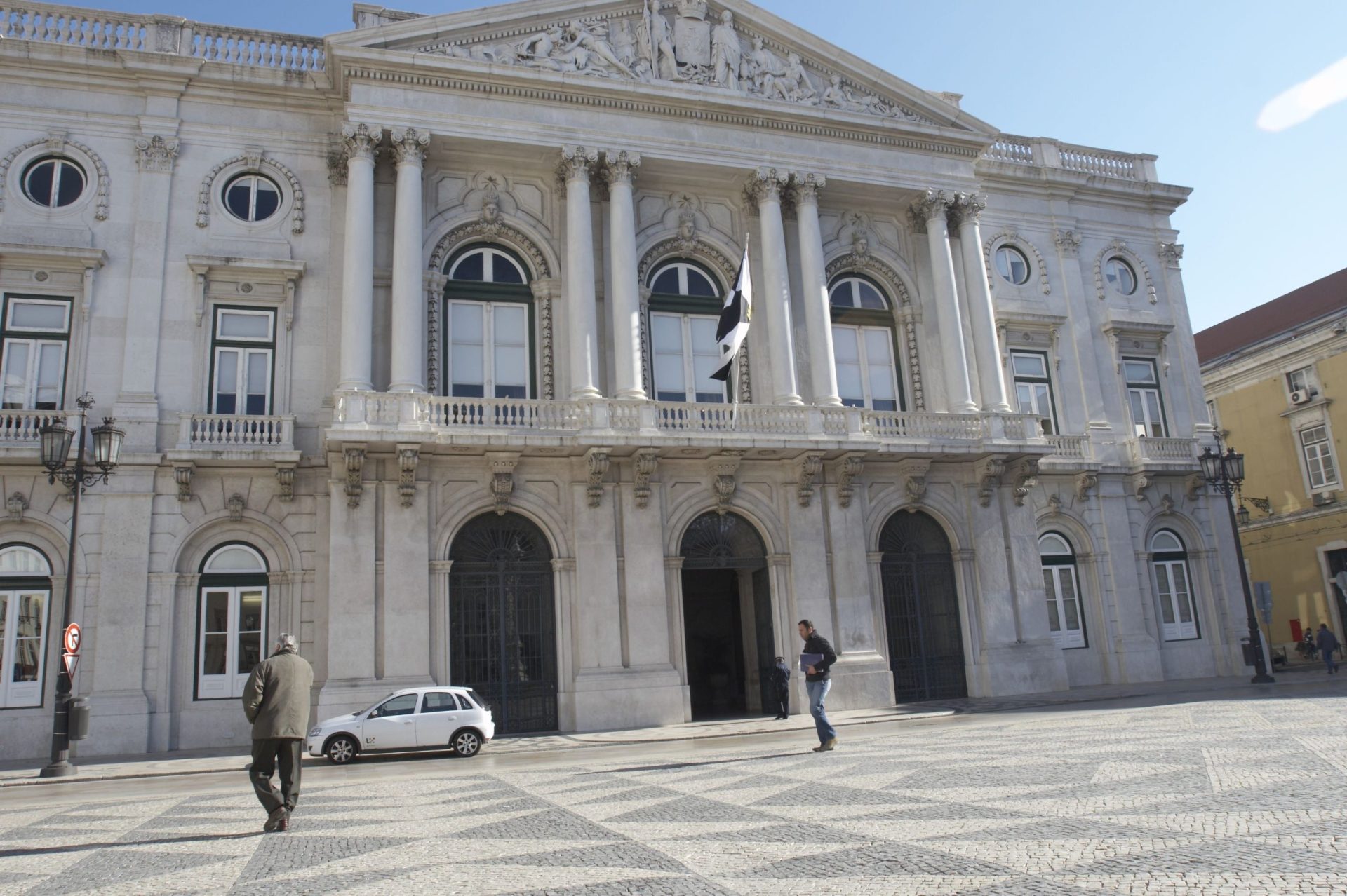 Câmara Municipal de Lisboa fecha duas escolas por falta de segurança