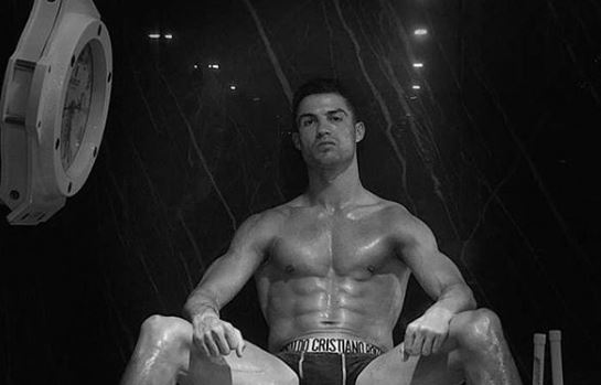 A foto da recuperação de Cristiano Ronaldo que está a dar que falar