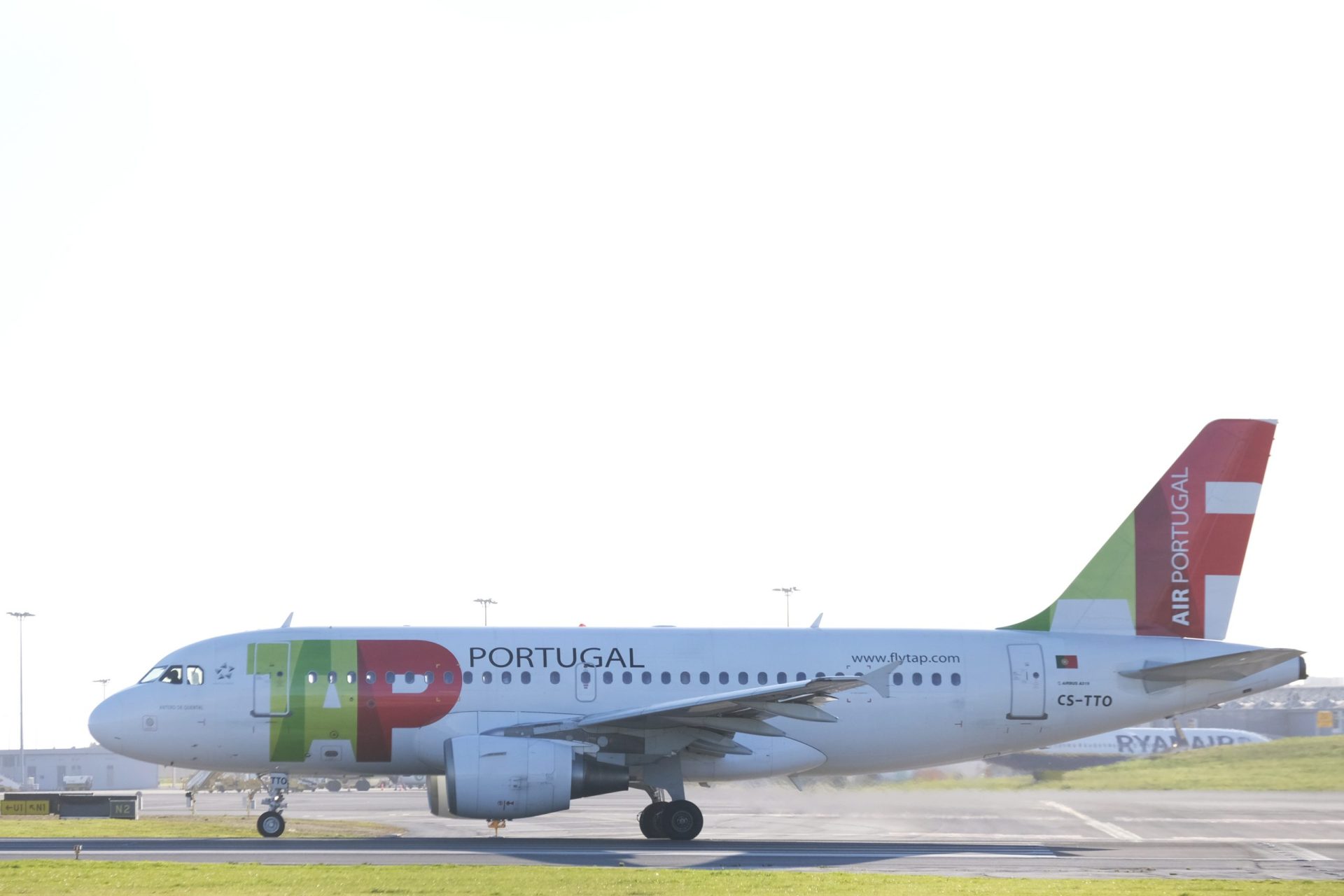 Problemas mecânicos em voo da TAP ‘fecharam’ espaço aéreo em Lisboa